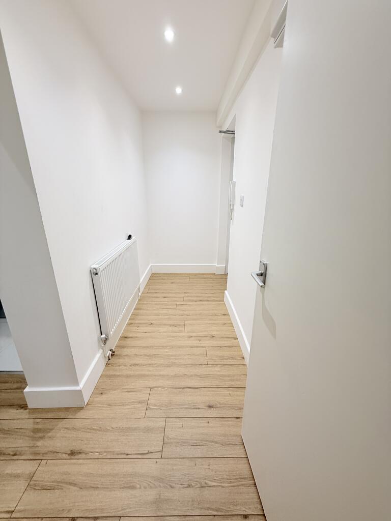 Apartment in London - View 2