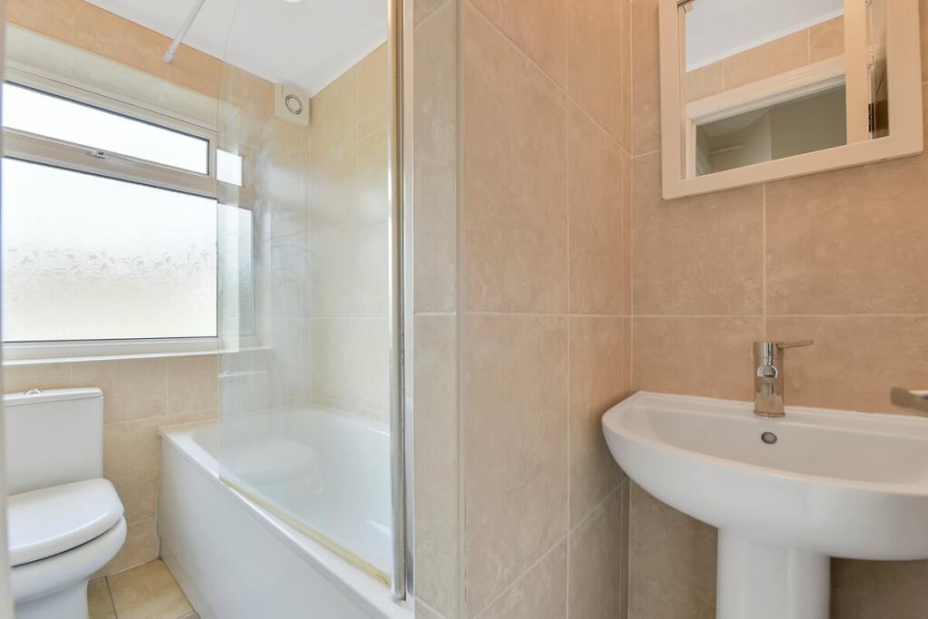 4 bedroom terraced house for rent