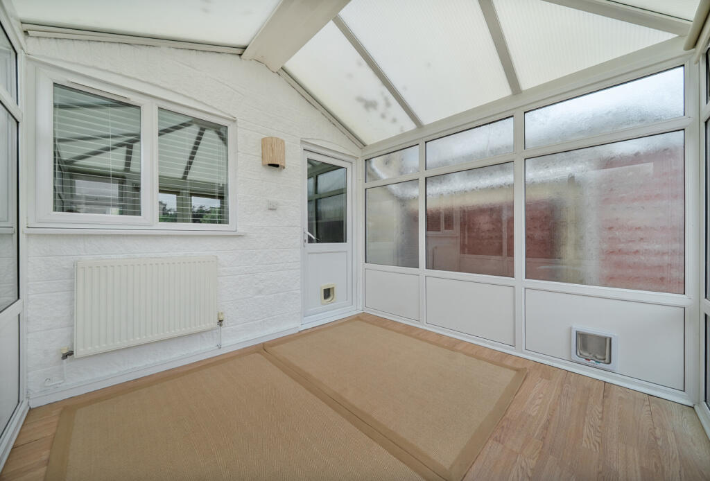 York Close, Yate, Bristol, Gloucestershire, BS37 photo 4
