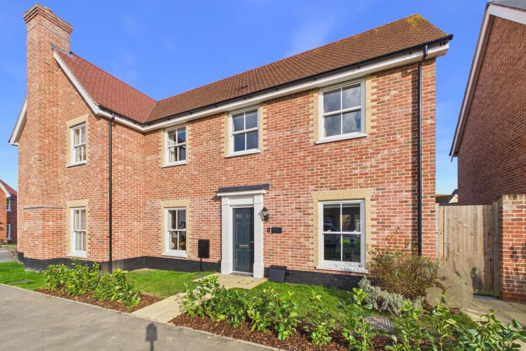 3-bed semi-detached on Porter Drive, Colchester, £425,000