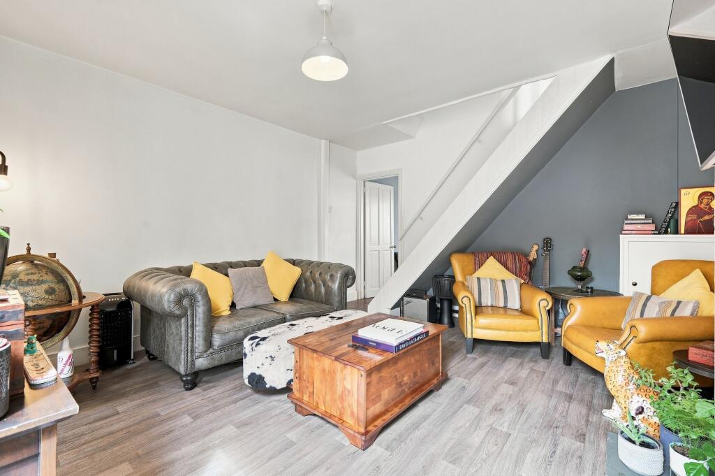 House in Stevenage - More