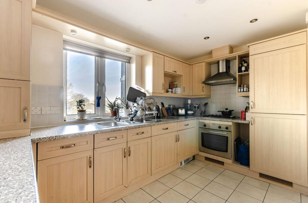 Apartment in London - More