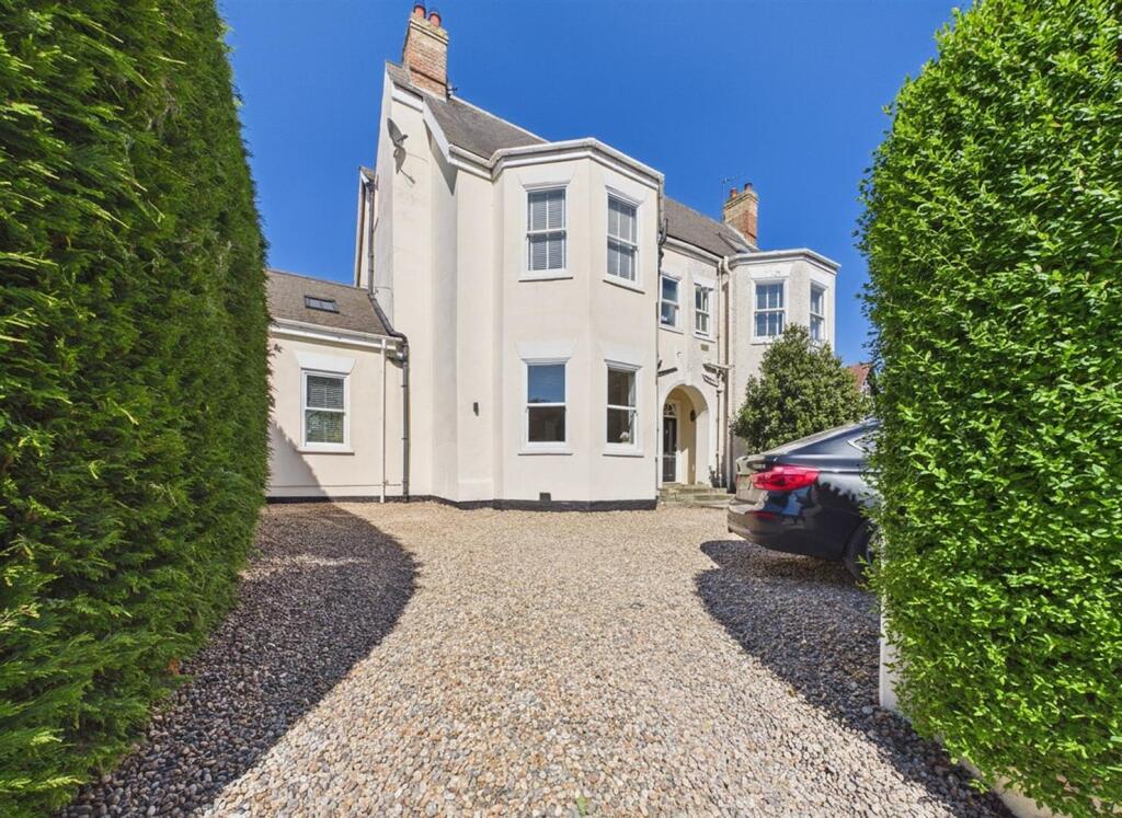 Main image of property: High Street, North Ferriby