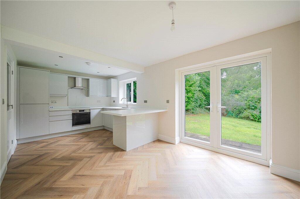 Green View, Scarcroft, Leeds, West Yorkshire photo 3