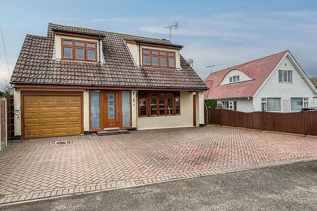 4-bed detached on Crouch Avenue, Hullbridge, £550,000