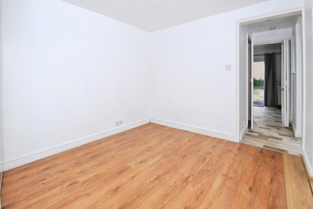 Apartment in Huntingdon, Newtown - More