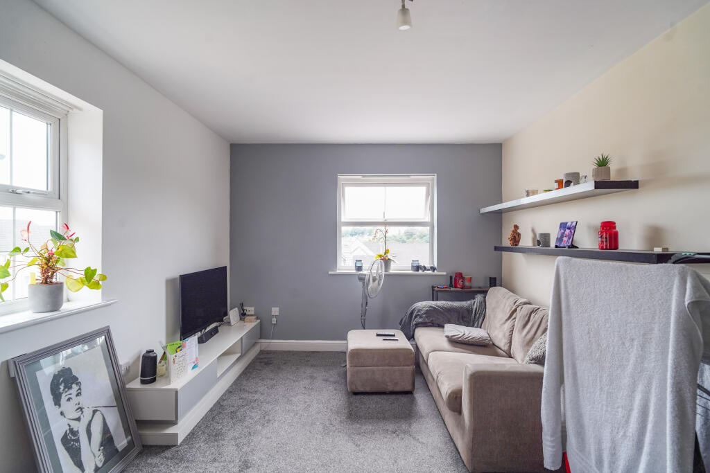 Apartment in Calderdale, West Yorkshire - View 3