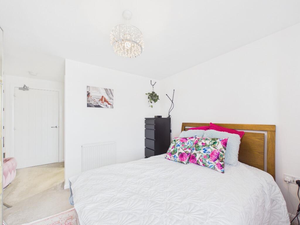 Apartment in Edinburgh, Craigmillar - View 3