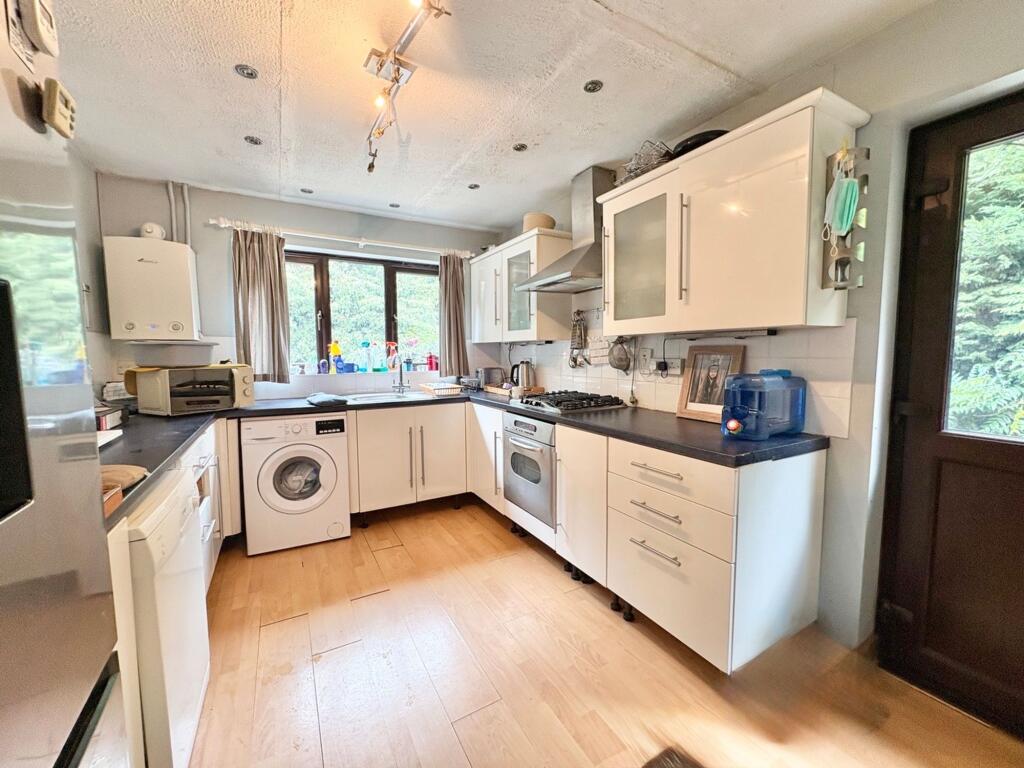 Ulyett Place, Oldbrook, MK6 photo 4
