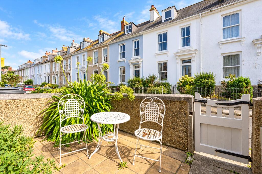 Rosevean Road, Penzance, TR18 photo 5