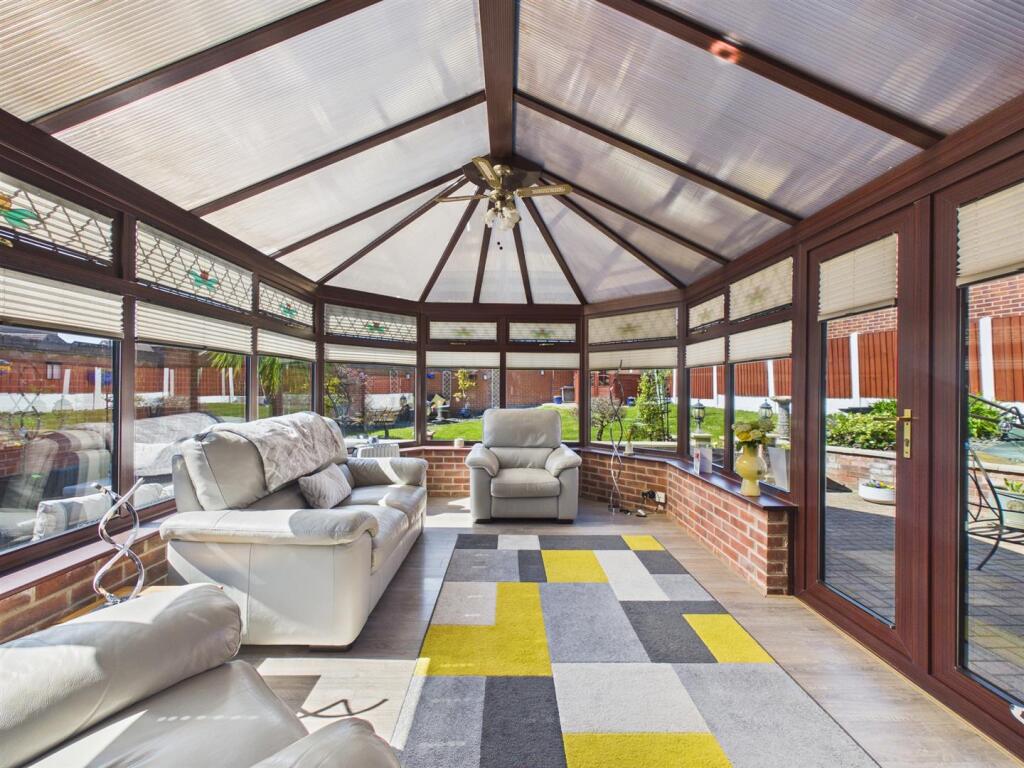 House in Derby, Oakwood - View 4