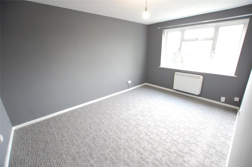 Apartment in Swindon - View 5