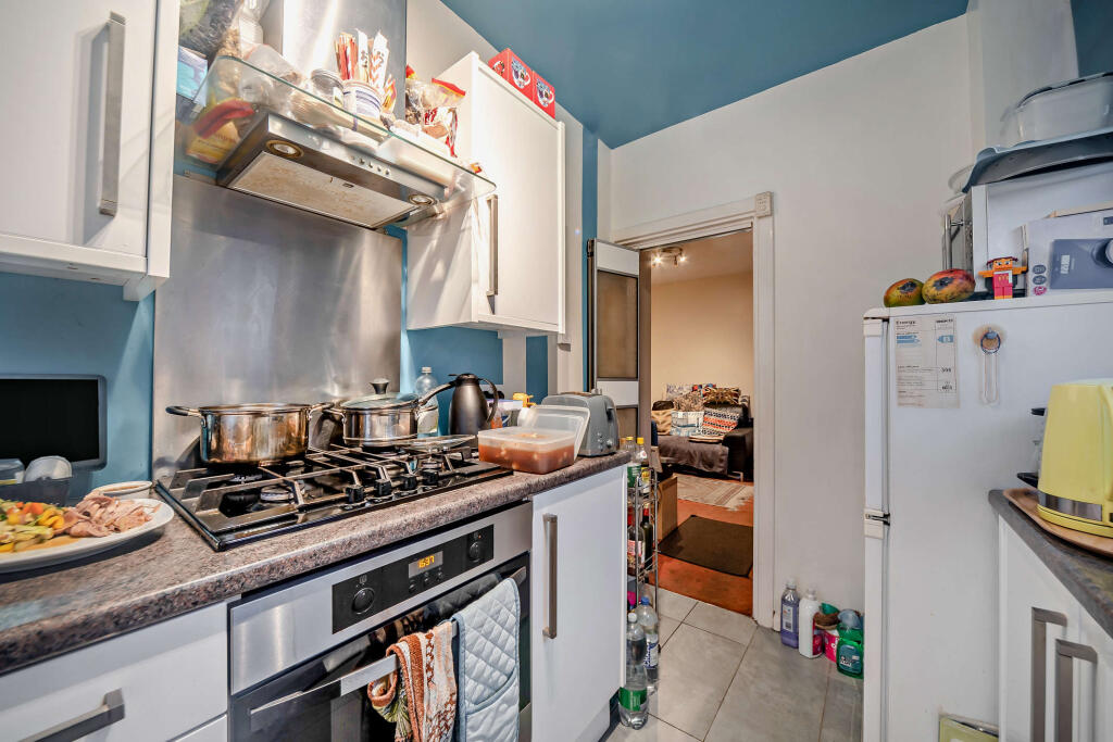 Apartment in London - More