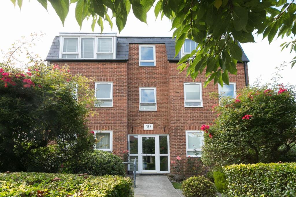 Main image of property: Clivedon Rd, Highams Park, London
