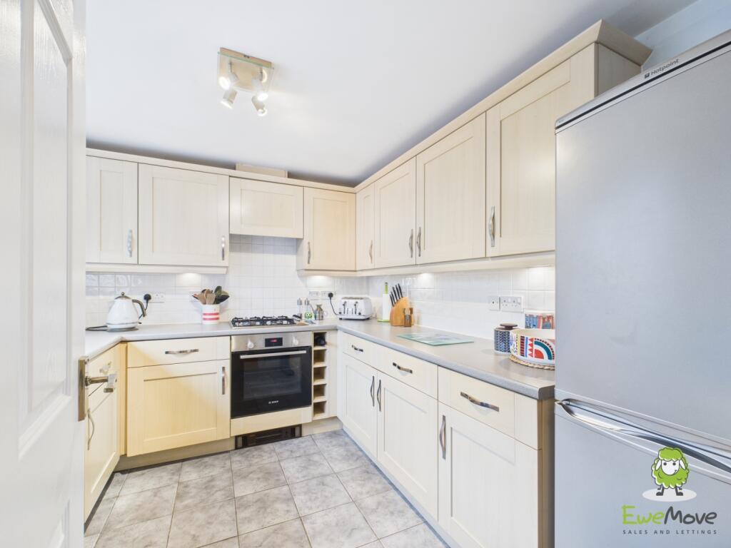 Elvetham Rise, Chineham, Basingstoke, Hampshire, RG24 photo 4
