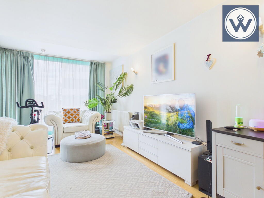 Main image of property: Vantage Building, Station Approach, Hayes, UB3 4BQ