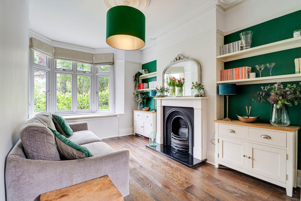 House in St Albans, Roundwood, Harpenden - View 2