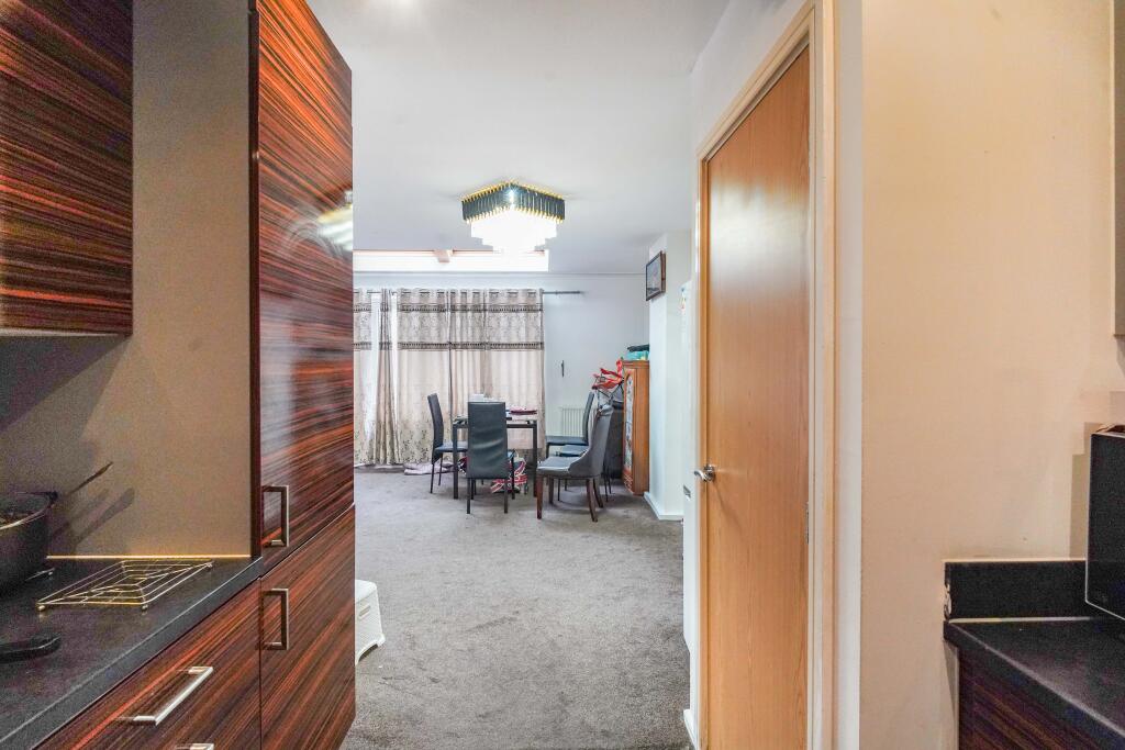 Apartment in Salford, Greater Manchester - View 5
