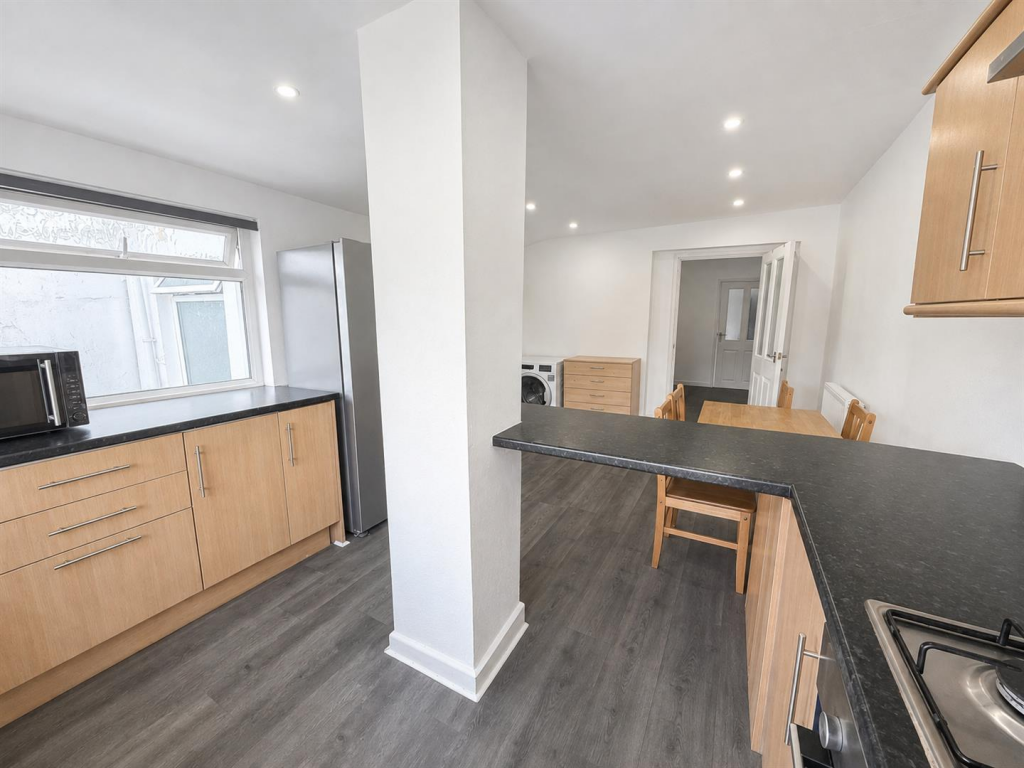 House in Aberdare, Aberaman North - View 5