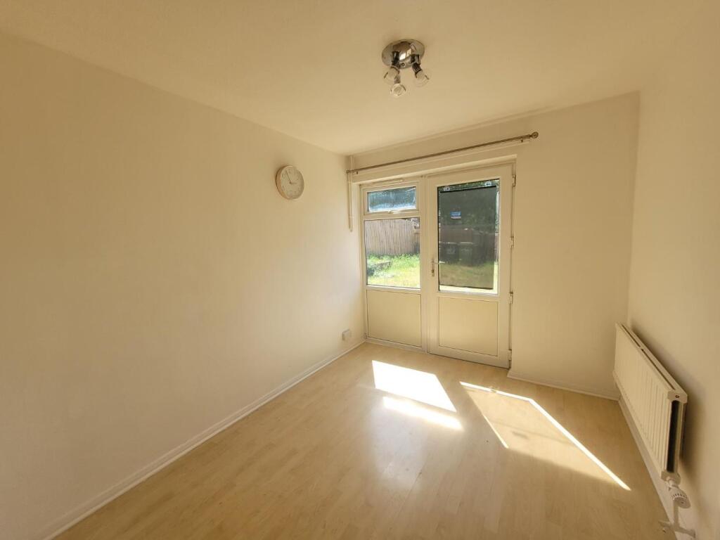 House in Northampton, Wellingborough - View 5