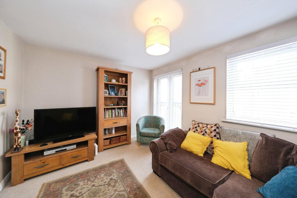 House in Mansfield, Nottinghamshire - View 4