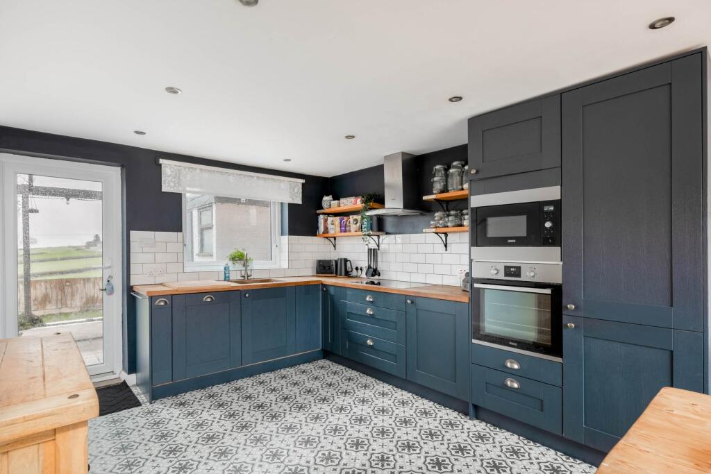 Main image of property: Farnborough, OX17