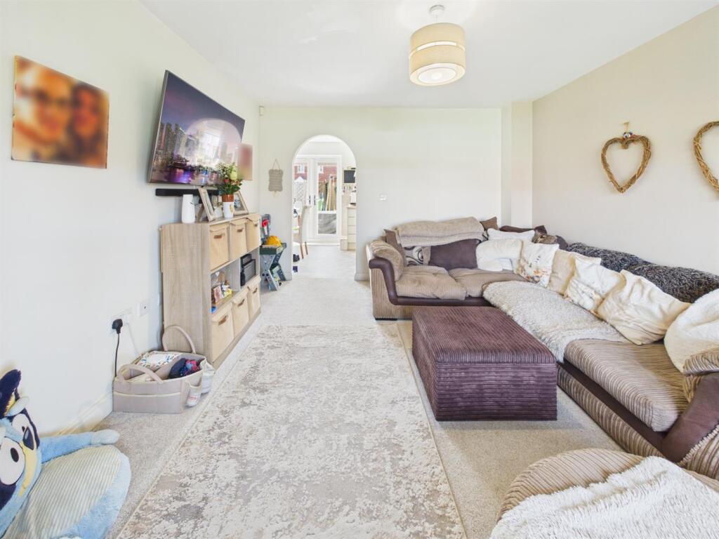 House in North Kesteven, Waddington - View 3