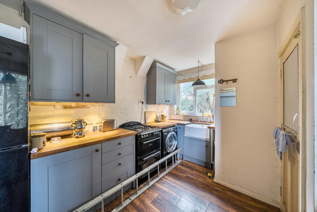 House in London - View 5
