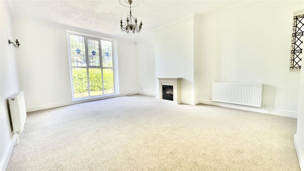 Apartment in Greasby, Overchurch Hill - View 5