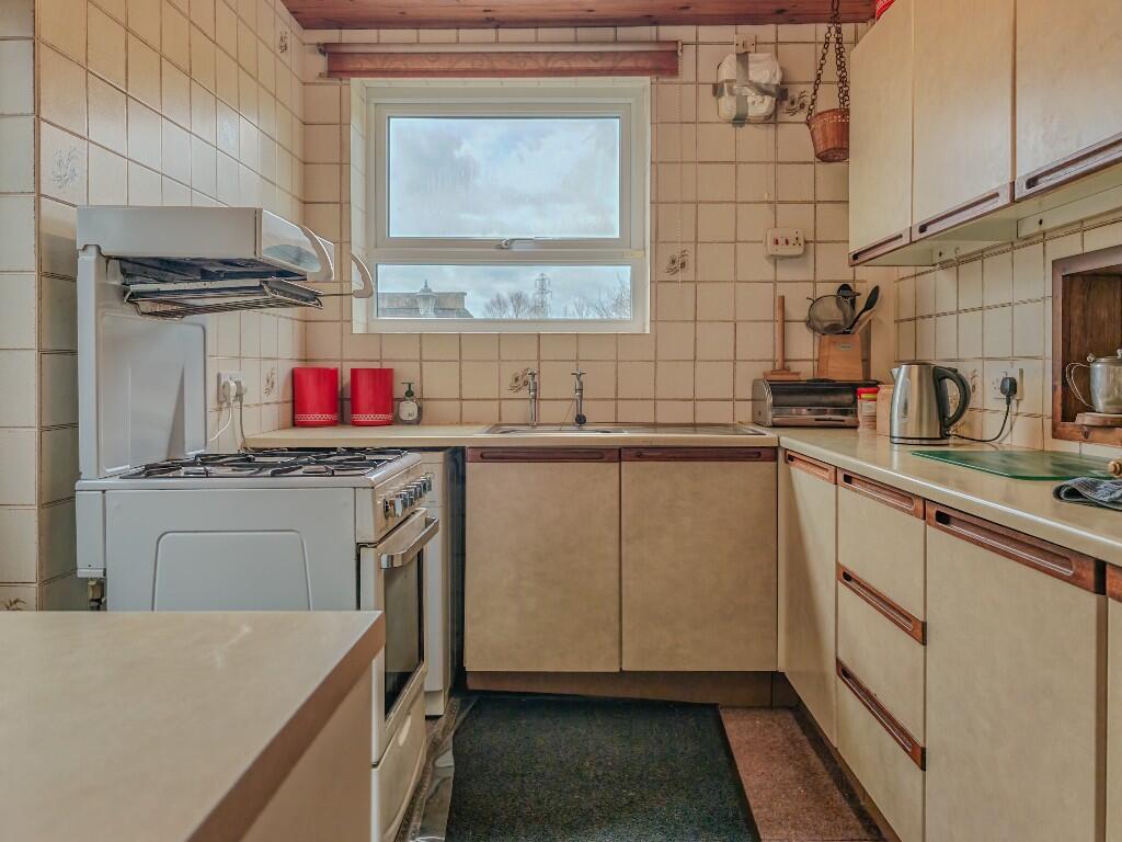 Jacobsen Avenue, Hyde, Greater Manchester, SK14 photo 5