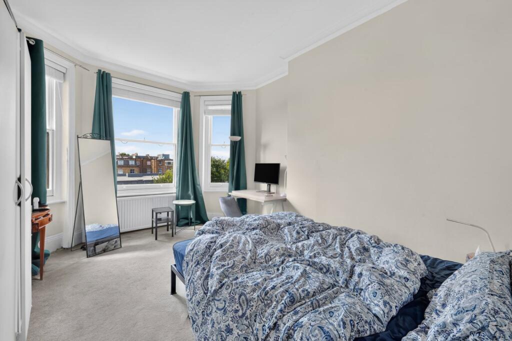 Apartment in London - View 3