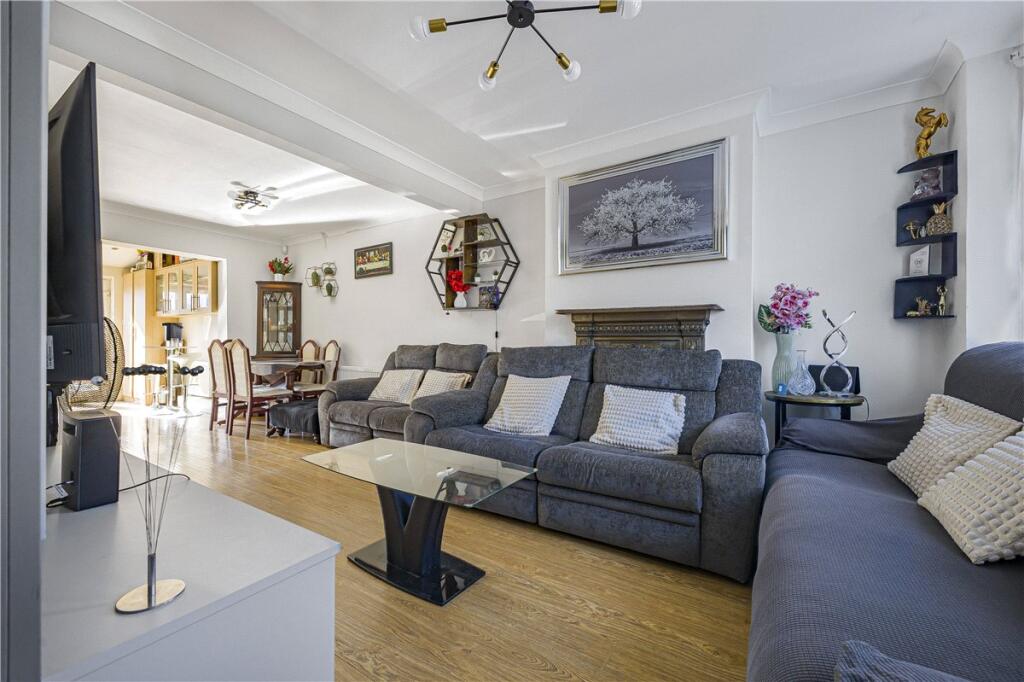 House in Orpington, Poverest, St Mary Cray - View 3