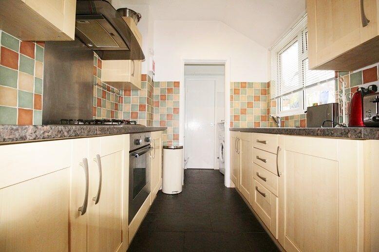 House in Lincoln - View 5