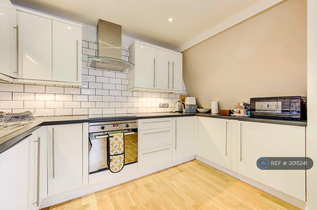 Apartment in London - View 3