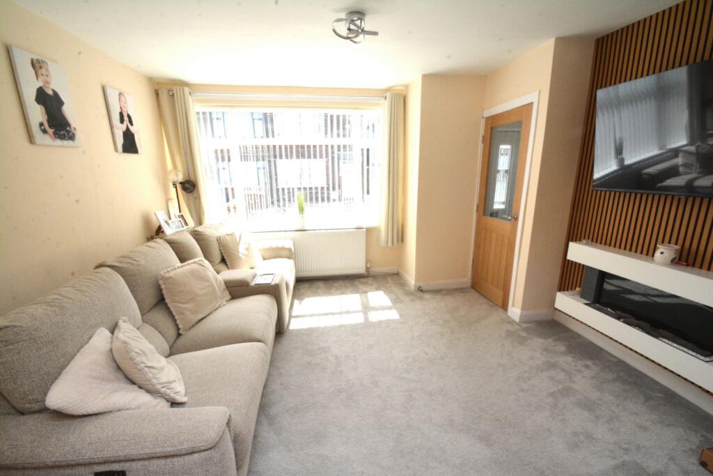 House in Tameside, Greater Manchester - View 3