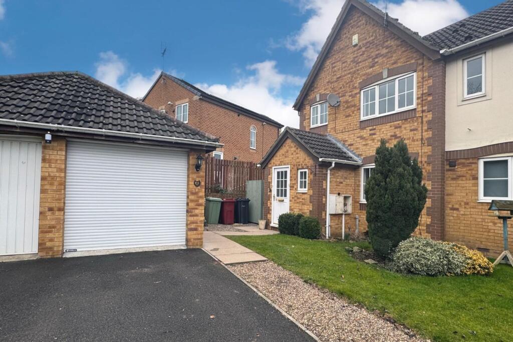 Main image of property: Shunters Drift, Barlborough, Chesterfield, S43 4WL