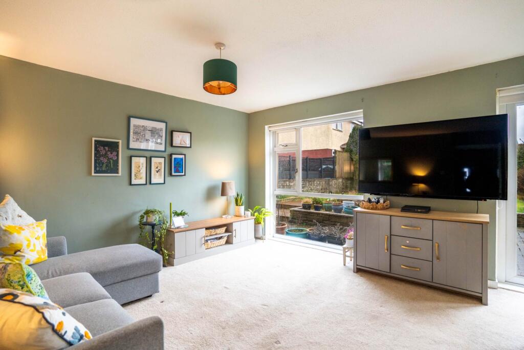 Braemore Road, Stewarton photo 4