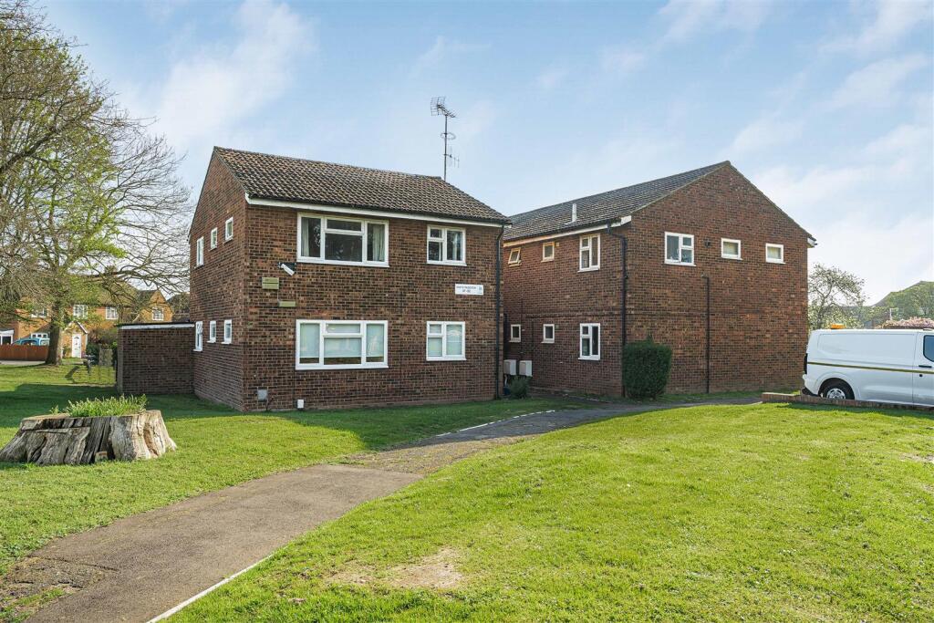 Main image of property: White Paddock, Woodlands Park, Maidenhead, SL6