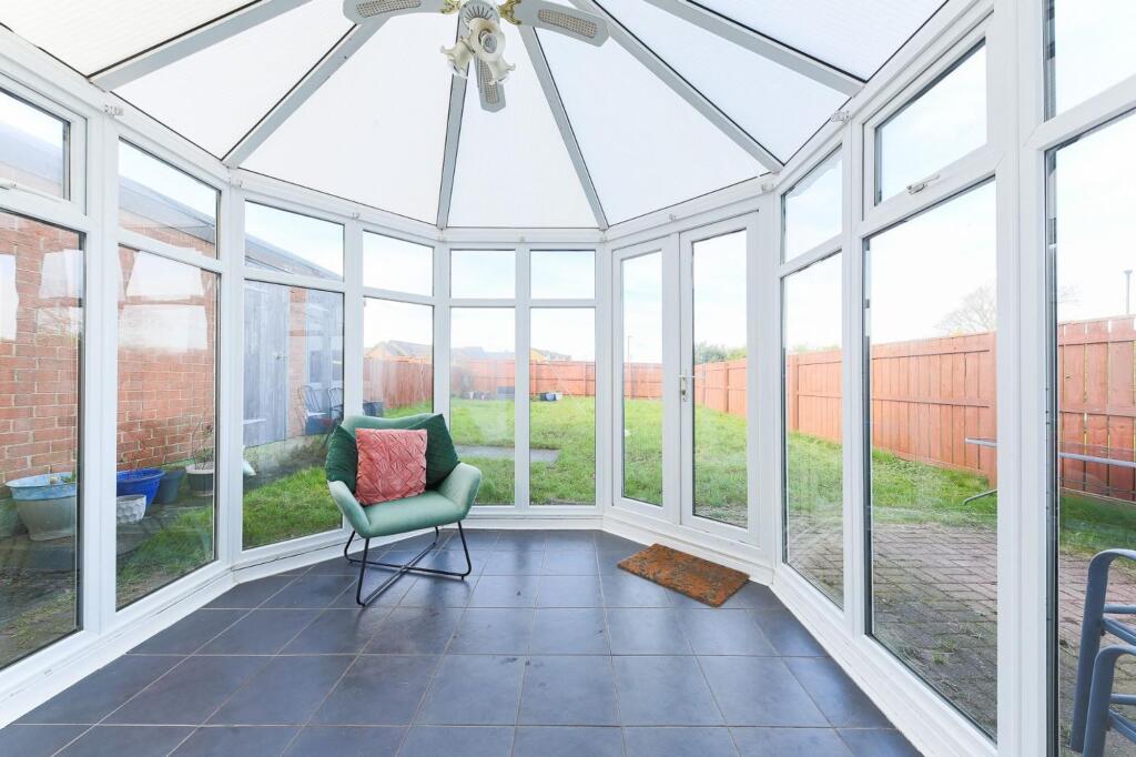 Killingworth Avenue, Backworth, NE27 - More