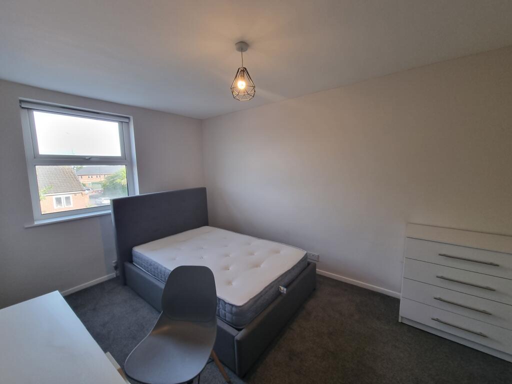 Apartment in Coventry - More