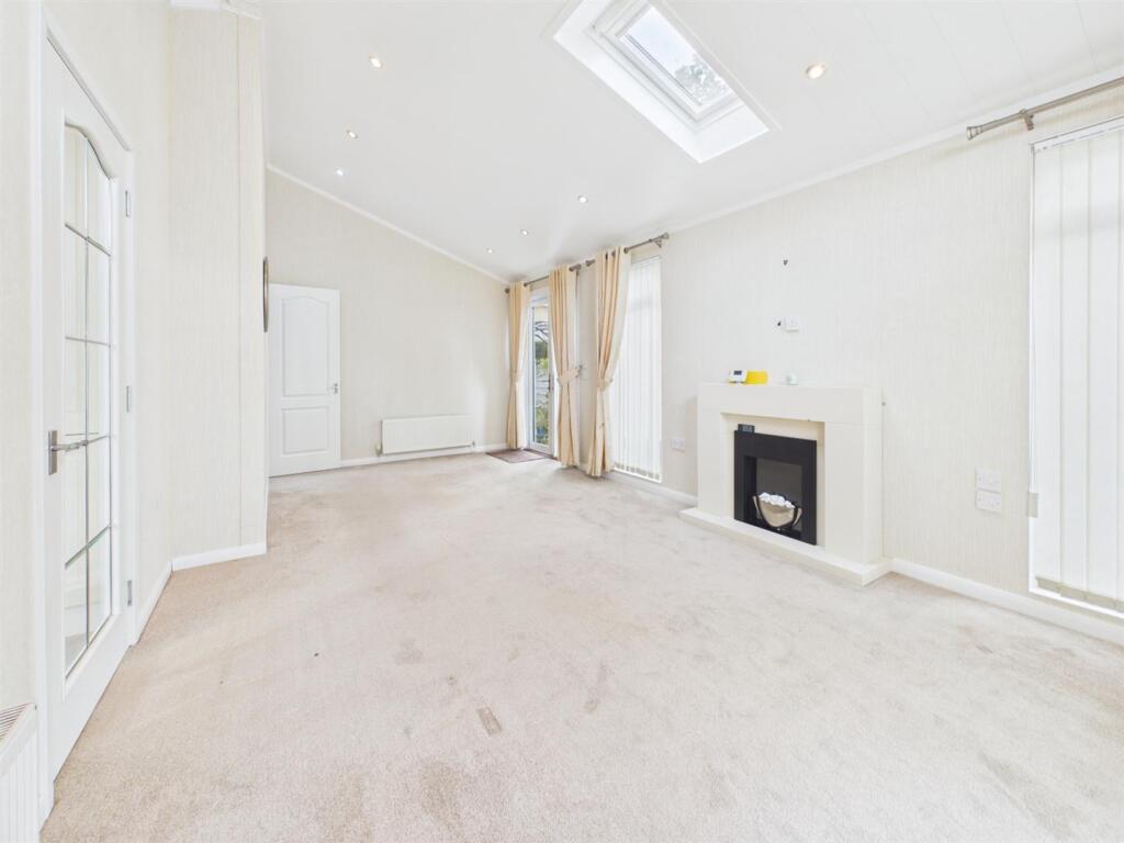 House in Reading - View 3