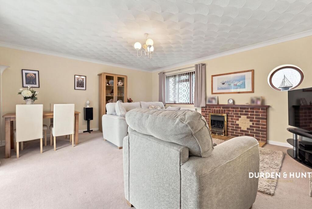 Holland Road, Clacton-On-Sea, CO15 photo 4