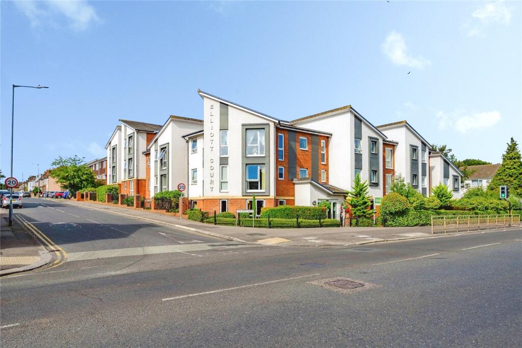 Main image of property: High Street North, Dunstable, Bedfordshire, LU6