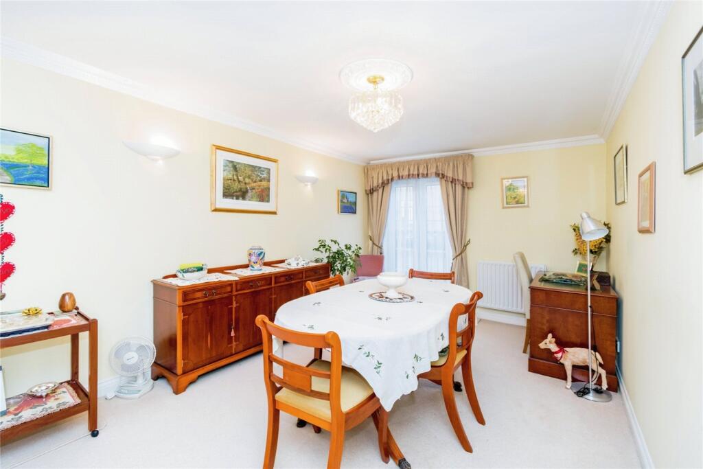 Apartment in Southampton - More
