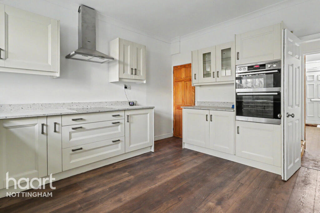 House in Nottingham, Old Basford - View 4