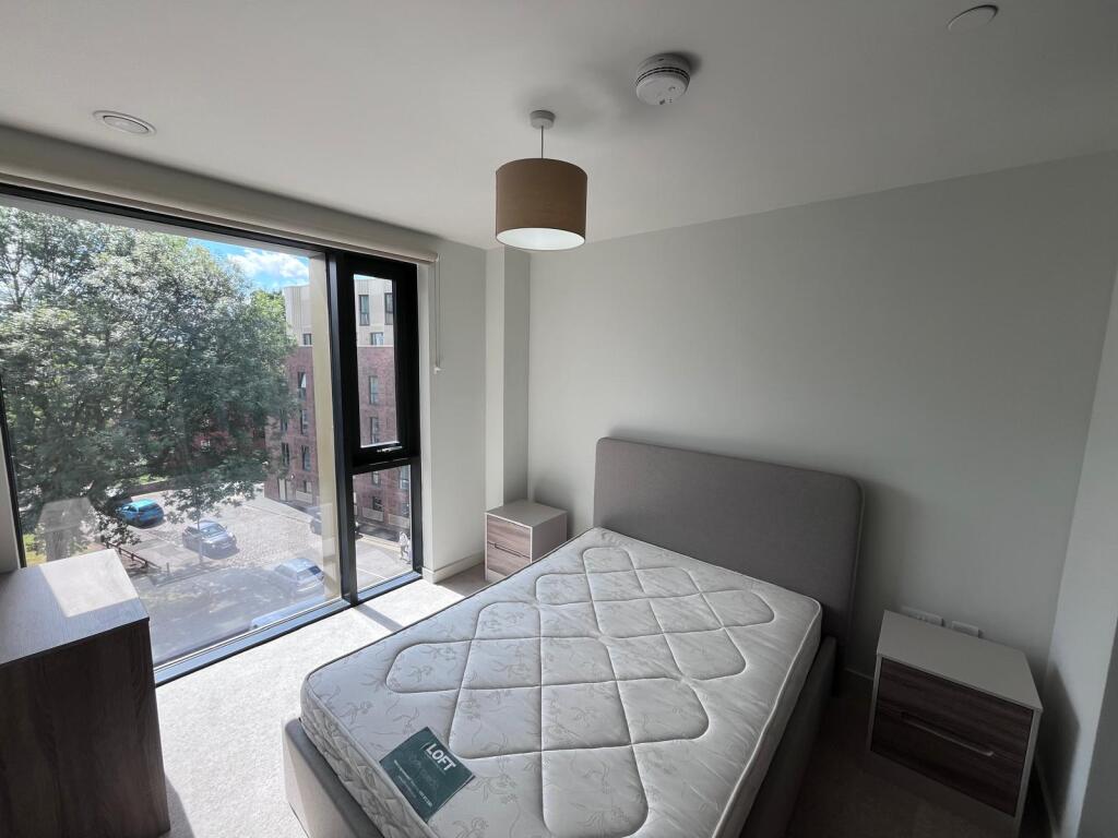 Apartment in Manchester, Hulme - View 5