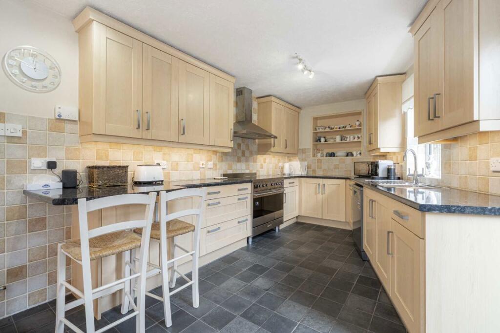 Halliford Road, Sunbury-On-Thames – pohled 4