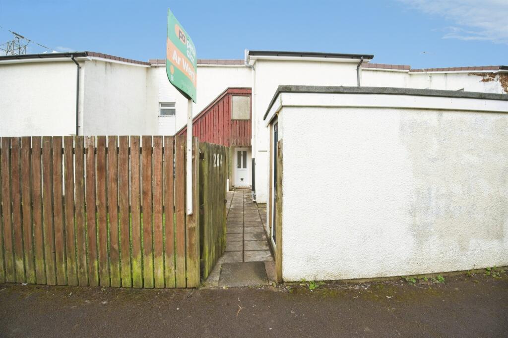 Main image of property: Maes-Y-Felin, Bridgend