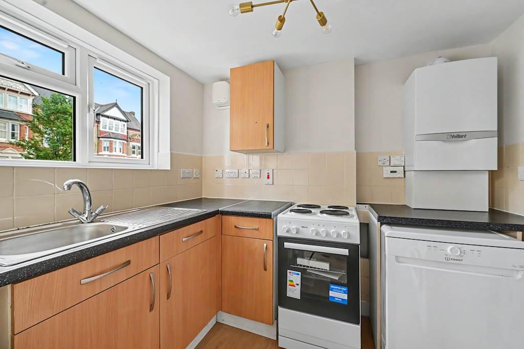 Apartment in London - More