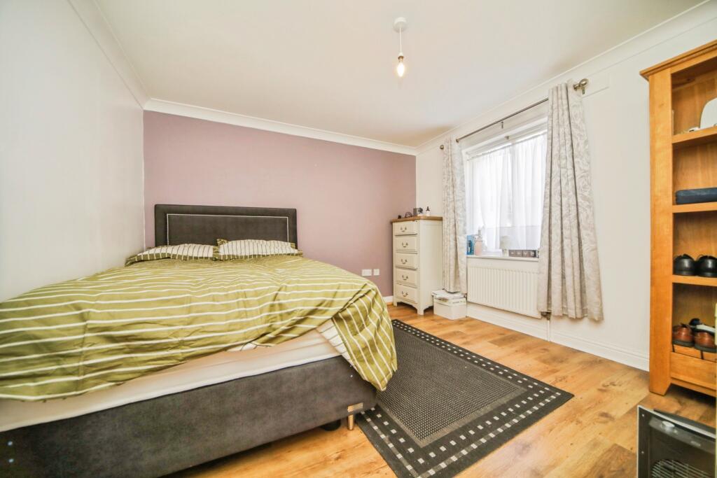Apartment in Ipswich, Suffolk - More